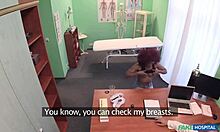 Seks kamera pengintip dengan pesakit hitam seksi Jasmine Webb